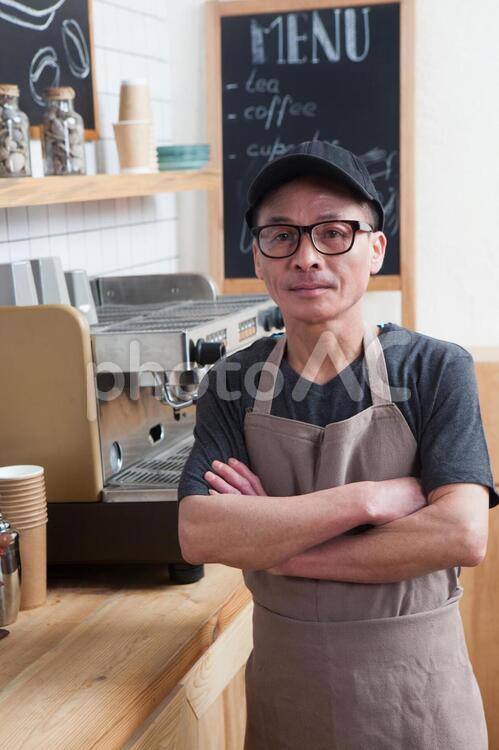 カフェのマスター17 男性,中年,シニアの写真素材