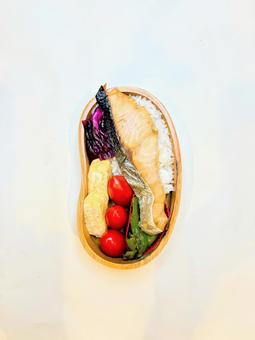 鮭の和風わっぱ弁当 鮭の和風わっぱ弁当 手作り,お弁当,ランチの写真素材