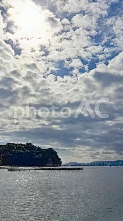 海から見た宮島　 宮島,厳島,瀬戸内海の写真素材