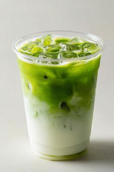夏のデザートドリンク:アイス抹茶ラテ 夏のデザートドリンク:アイス抹茶ラテの写真