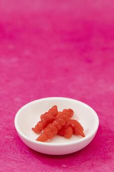 白い器のちょろぎ ちょろぎ,草石蚕,おせち料理の写真素材