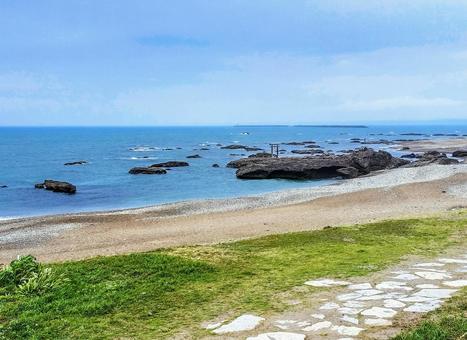 大洗磯前神社 神磯の鳥居と海岸 大洗磯前神社 神磯の鳥居と海岸 神磯の鳥居,大洗磯前神社,海岸の写真素材