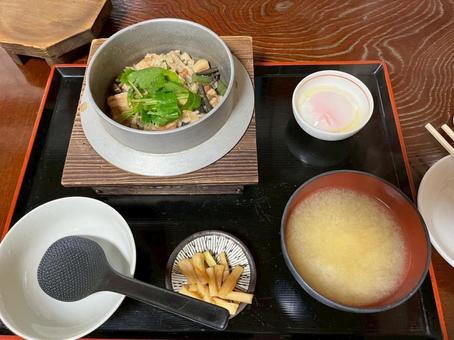 角煮釜飯 角煮釜飯の写真