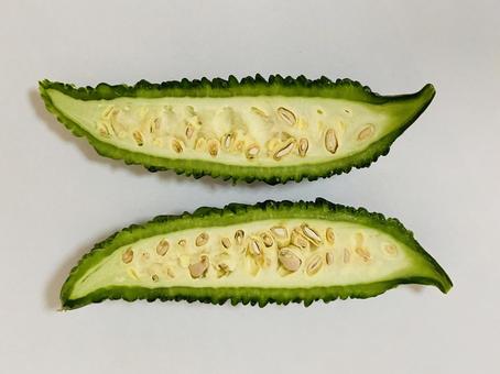 ゴーヤ(断面) ゴーヤ(断面)の写真