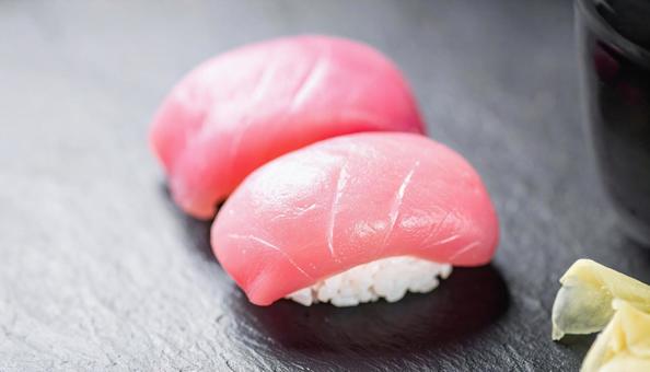 握り寿司　マグロの写真