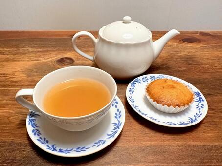 ガレットでティータイム 03 ガレット・ブルトンヌ,スィーツ,厚焼きクッキーの写真素材