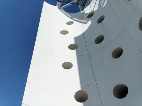 アートなカベ 青空,空,白いの写真素材