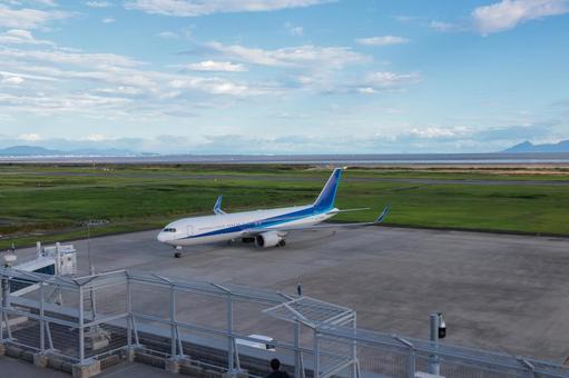 佐賀の夏、夕方のひととき 飛行機,航空機,旅客機の写真素材
