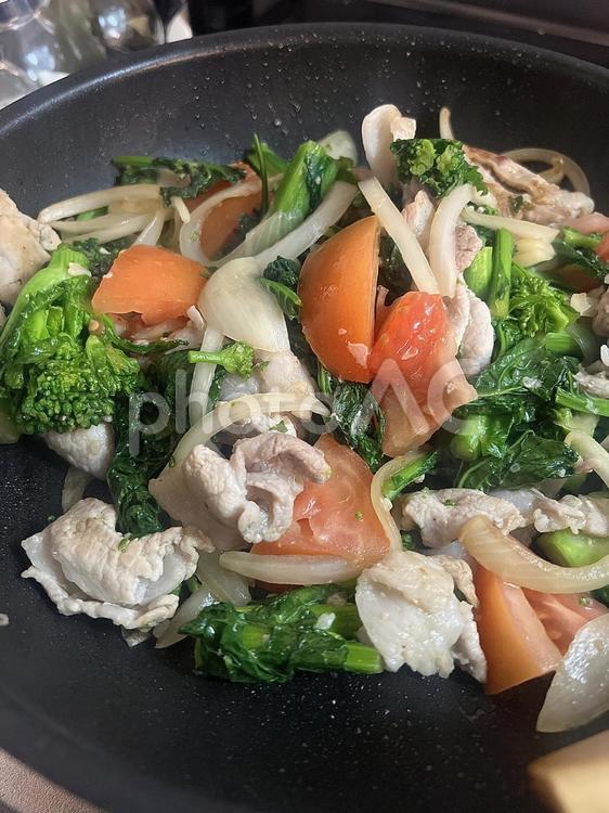 菜の花と豚肉の炒め物 食事,フード,おいしいの写真素材