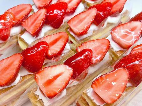 いちご ミルフィーユ 食べ物 いちご ミルフィーユ 食べ物の写真