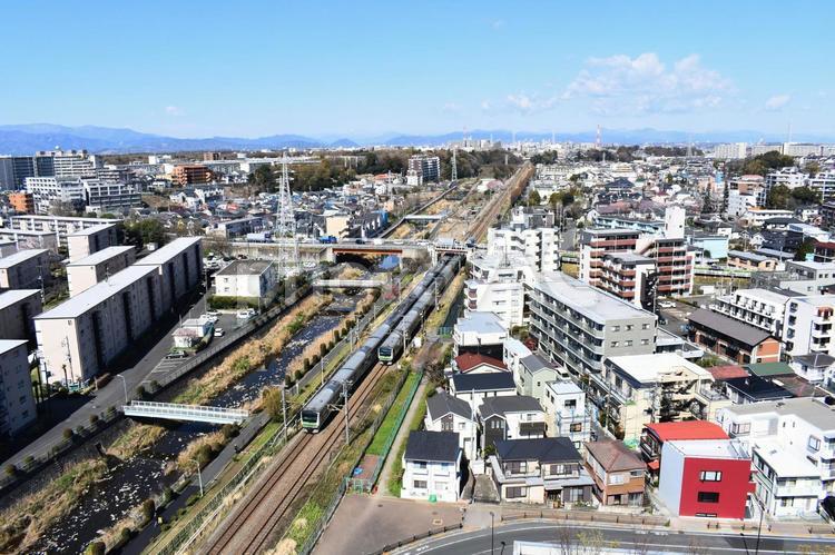町田市の街並み 横浜線 町田市,東京都,森野の写真素材