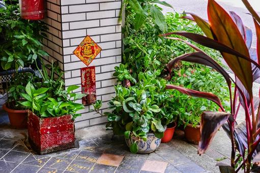 台湾・台北の街中にある祠 台湾・台北の街中にある祠 台湾,台北,信仰の写真素材