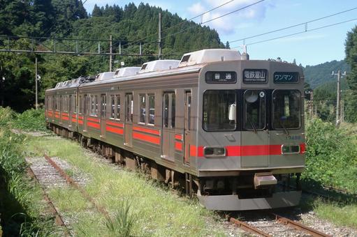 富山地方鉄道17480形、17487編成 富山地方鉄道,富山地鉄,地鉄の写真素材