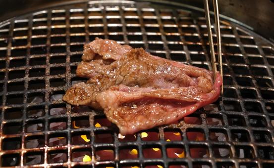 霜降り和牛を焼肉で頂く 牛肉,ビーフ,お肉の写真素材