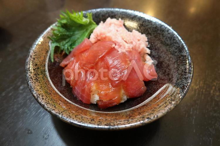 マグロ丼（さび抜き） おいしい,和食,おしゃれの写真素材