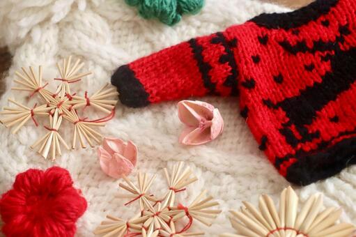 セーターとオーナメント　Xmasイメージ クリスマス,冬,クリスマス背景の写真素材