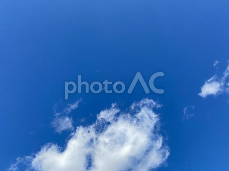 自然　空　晴天　青空　雲　風景 空,青空,自然の写真素材