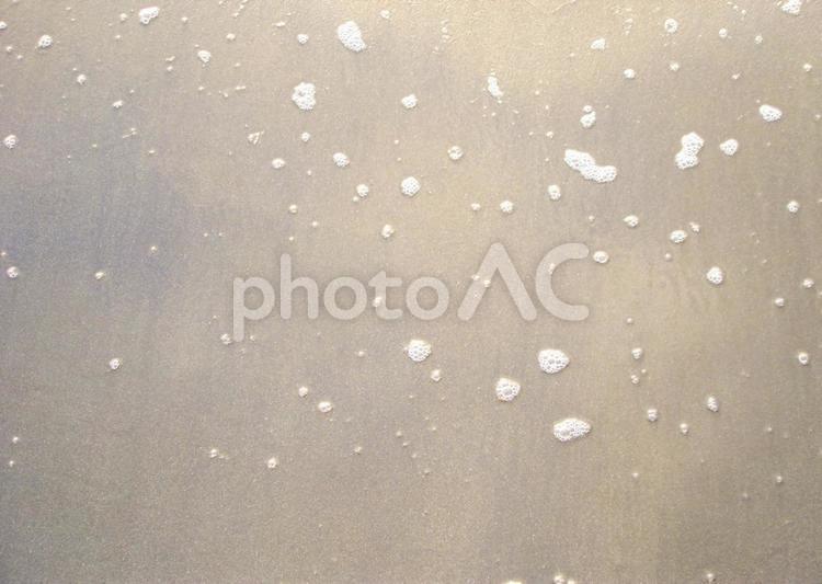 波打ち際で潮の引いたあと 波打ち際,砂浜,すなはまの写真素材