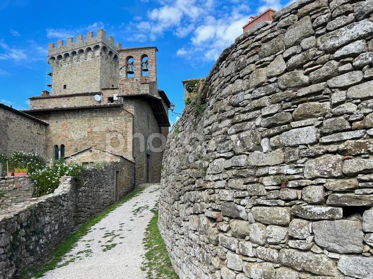 小さな村の風景（イタリア） イタリア,カステッロ,要塞の写真素材