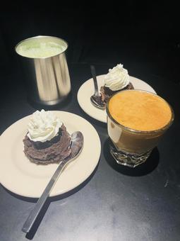 カフェ カフェ カフェ,チョコ,コーヒーの写真素材