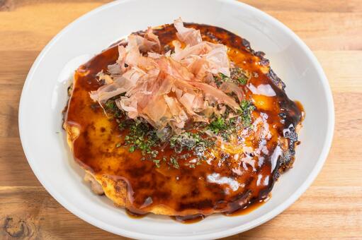 お好み焼き（ソース・かつお節・青のり） お好み焼き,鉄板焼き,粉ものの写真素材