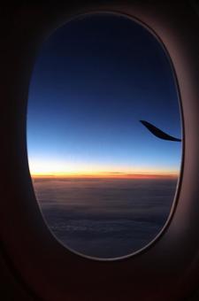 飛行機から見た景色の写真