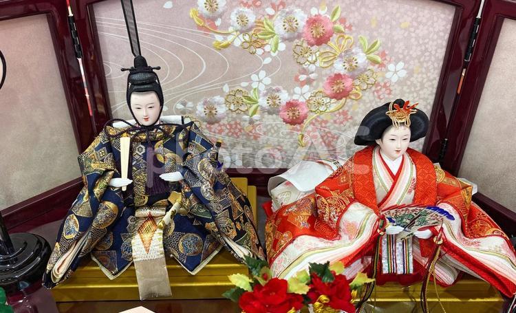 ひな人形－お内裏様とお雛様（赤） ひなまつり,ひな祭り,雛人形の写真素材