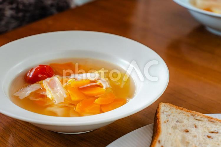 トーストと卵の朝食 朝食,洋食,洋風の写真素材