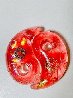 生命の力 オルゴナイト,赤,鮮やかの写真素材