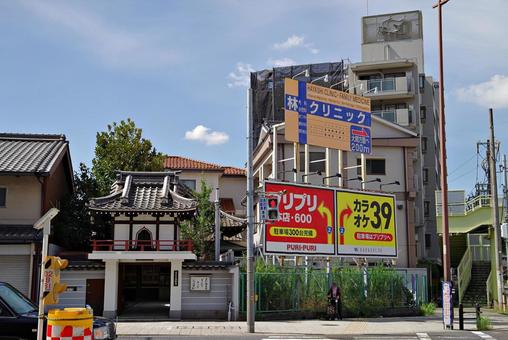 国道2号線中海老江交差点付近 国道2号線中海老江交差点付近 国道2号線,中海老江,野田阪神の写真素材