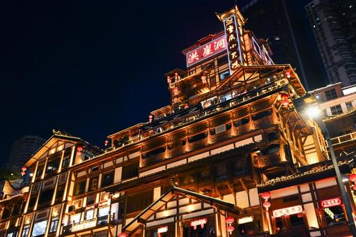 重慶夜景・洪崖洞 洪崖洞,重慶,夜景の写真素材