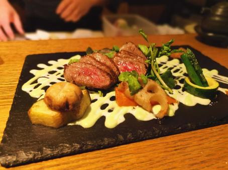 牛ヒレステーキ 牛ヒレステーキ つまみ,居酒屋,肴の写真素材