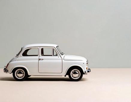 白い自動車 ミニチュア 白い自動車 ミニチュアの写真