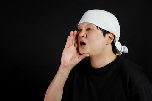 手で声を伝える男性 手で声を伝える男性 男性,人物,声の写真素材