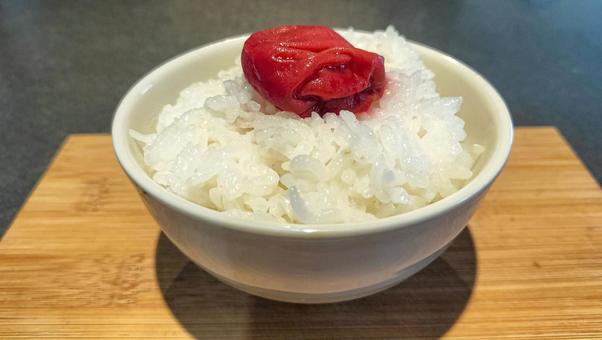 粗食 粗食 粗食,梅干し,白飯の写真素材
