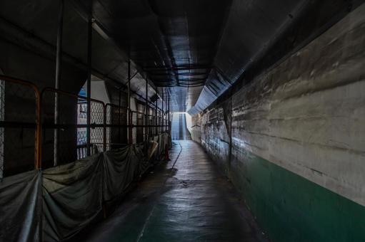 ガード下 ガード下,高架下,トンネルの写真素材