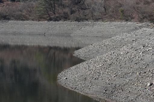 ダム湖 ダム湖 ダム湖,湖,水位の写真素材