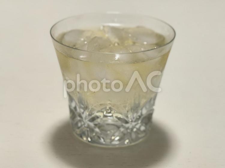 グラスに入れた飲み物のイメージ グラス,コップ,ガラスの写真素材