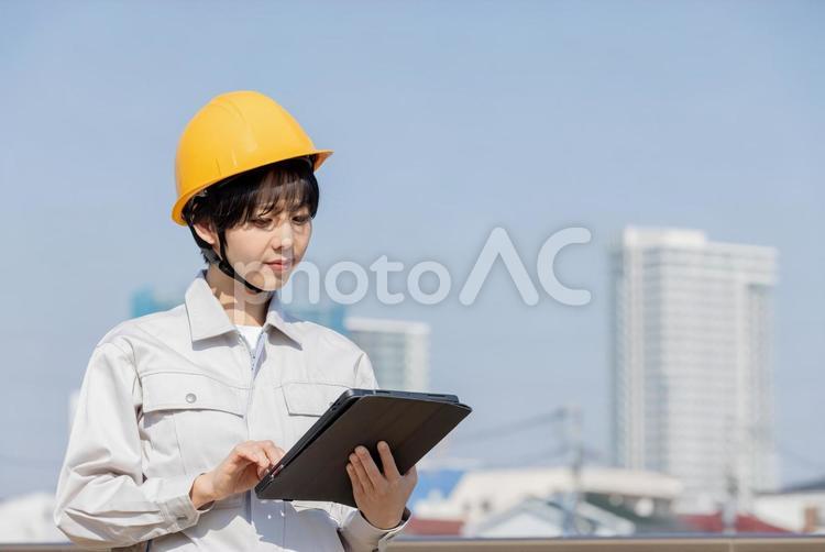 建設現場の作業服の女性 女性,ビジネスウーマン,建設の写真素材