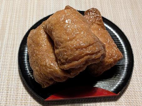 文化の日のテイクアウトのいなり寿司 稲荷寿司,テイクアウト,油揚げの写真素材