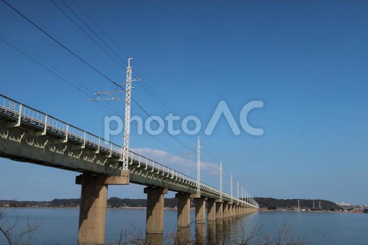 茨城県ＪＲ鹿島線　北浦橋梁（鹿嶋市と潮来市） 北浦,北浦橋梁,鹿島線の写真素材