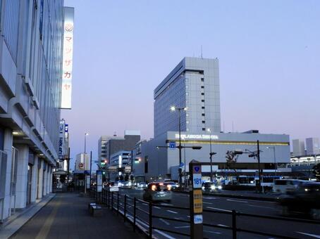 夕ラッシュの静岡駅前国道1号 国道1号,国道,東海道の写真素材
