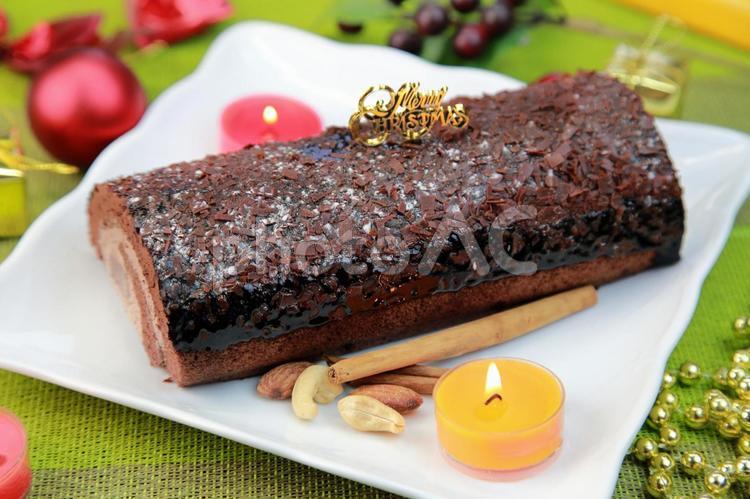 ブッシュドノエル ブッシュドノエル,ロールケーキ,チョコレートケーキの写真素材