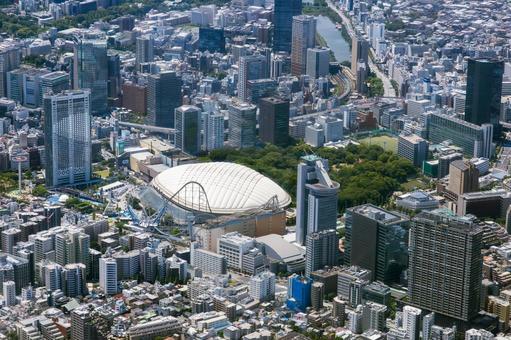 東京都文京区後楽一丁目付近を空撮 東京都文京区後楽一丁目付近を空撮 東京ドーム,空撮,遊園地の写真素材