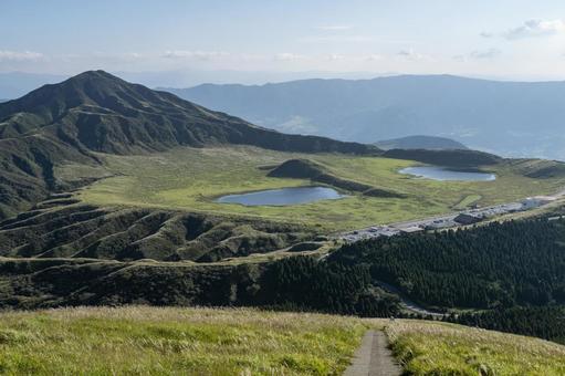 杵島岳からの草千里ヶ浜 草千里ヶ浜,広大,絶景の写真素材