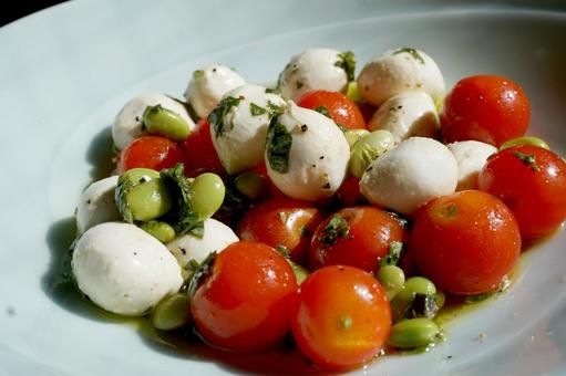 カプレーゼ トマト,ミニトマト,サラダの写真素材