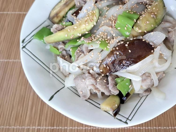 夏野菜の炒め物_4 夏野菜,野菜,ピーマンの写真素材