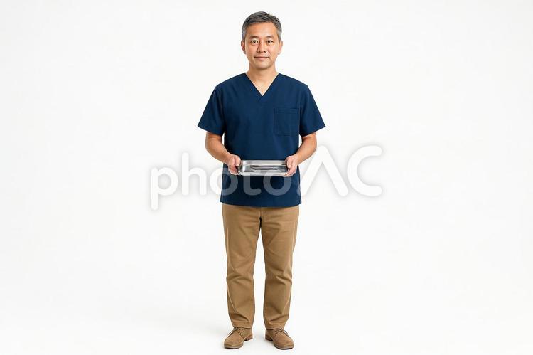 信頼感ある歯科助手男性 歯科助手,中年男性,日本人男性の写真素材