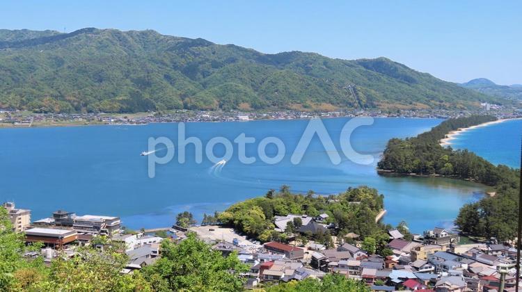 晴れの日の阿蘇海に描く航跡 海,阿蘇海,潟湖の写真素材