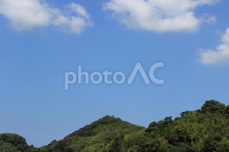 山ぎわと青空　晴れ 空,山,雲の写真素材